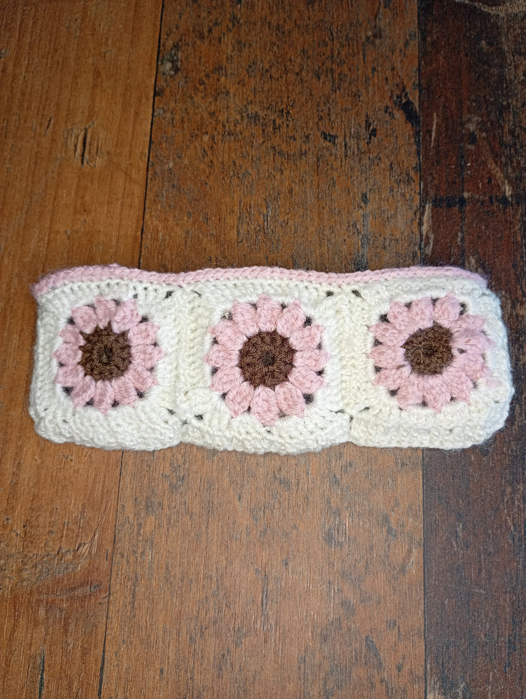 Gehäkelte Federmappe Granny Square Creme-Rosa Vorderseite