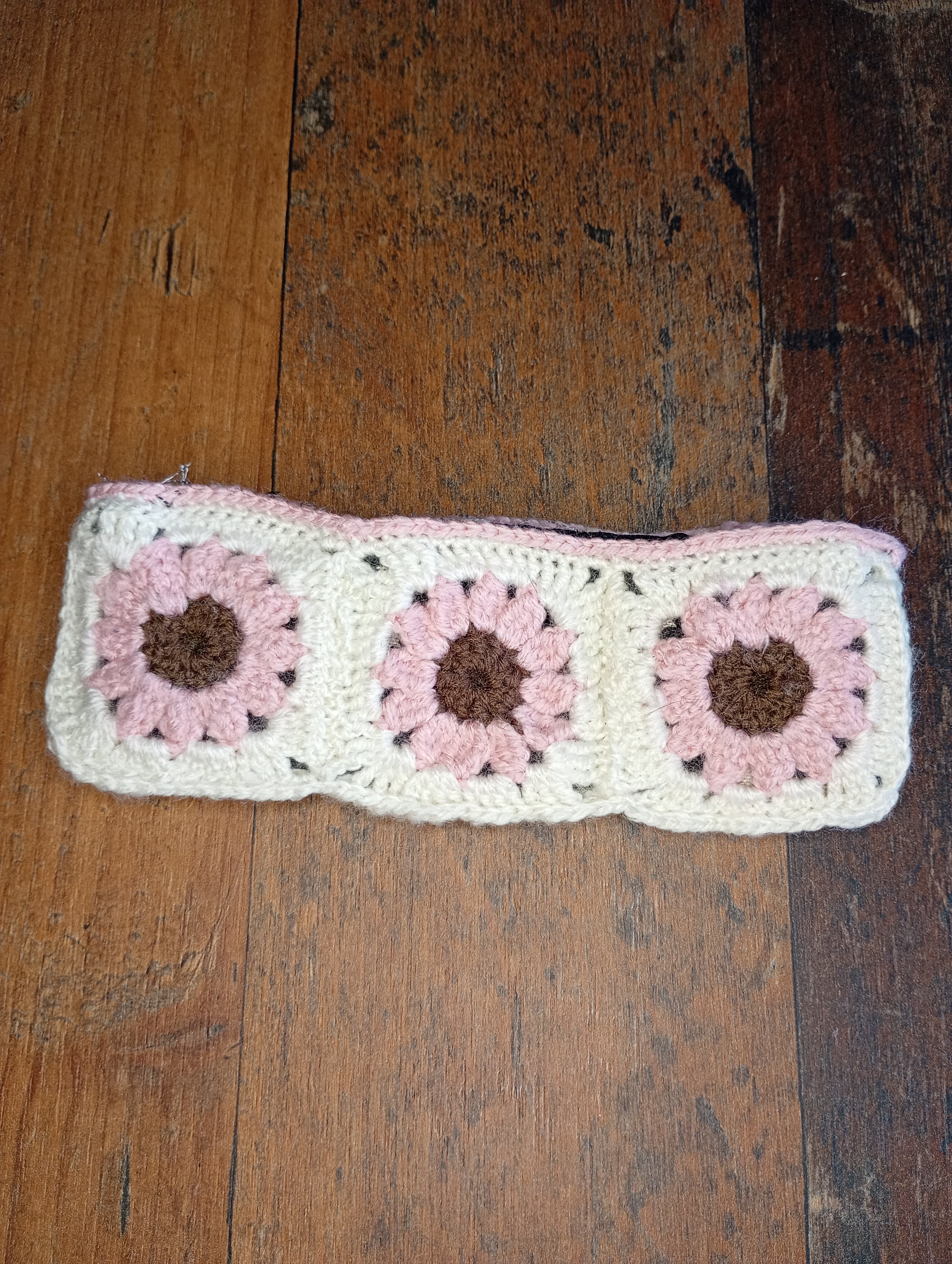 Gehäkelte Federmappe Granny Square Rückseite