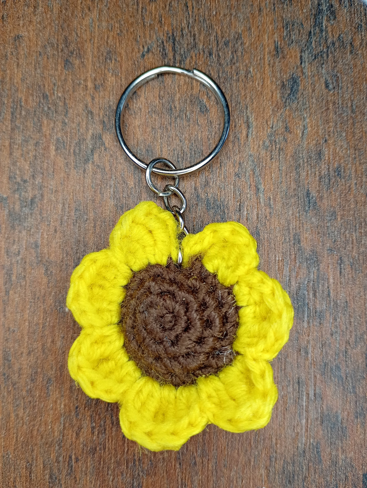 Gehäkelter Sonnenblumen-Schlüsselanhänger Vorderseite