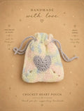Gehäkelter Heart Pouch – Pastell-Multicolor mit grauem Herz